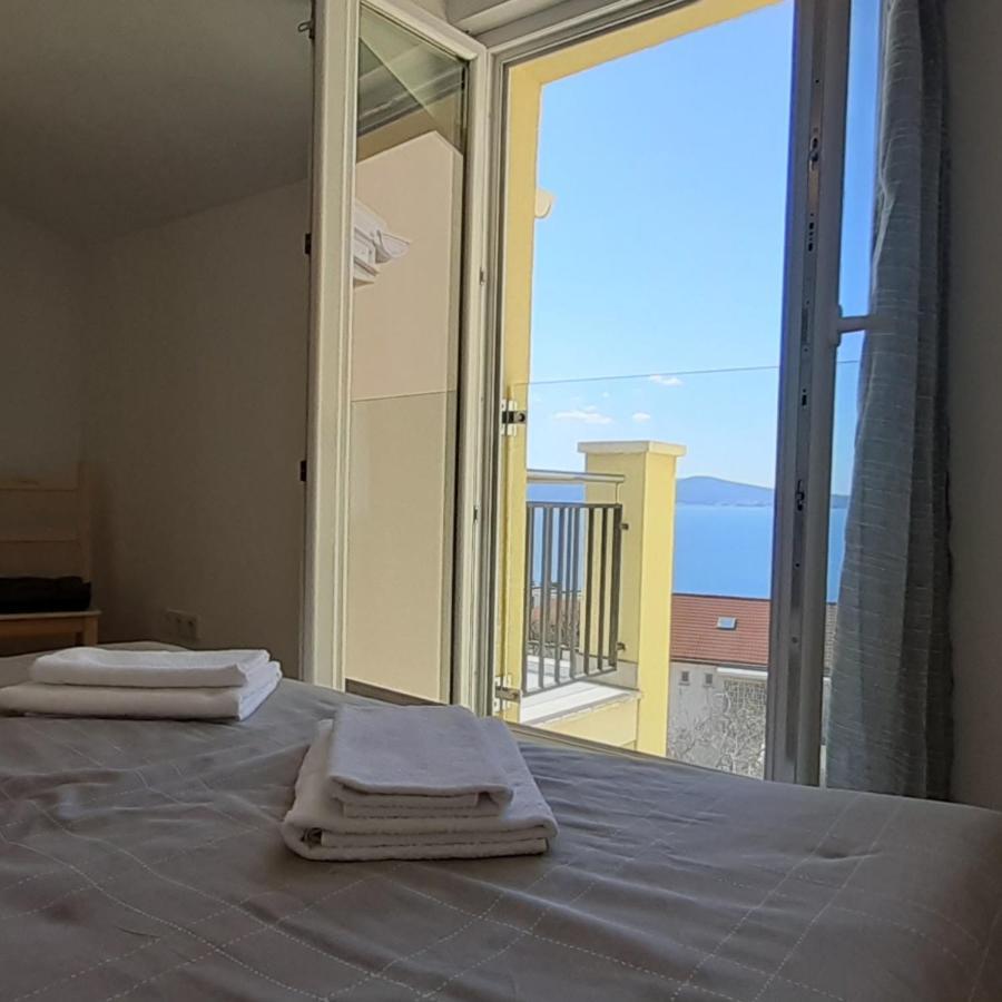 Apartment Port View Криквеница Екстериор снимка