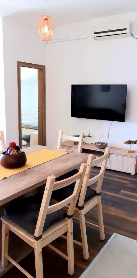 Apartment Port View Криквеница Екстериор снимка
